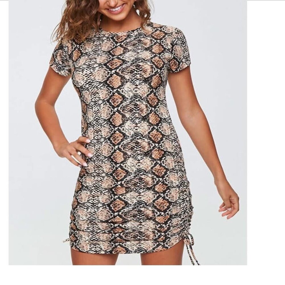 Fitted knit Dress